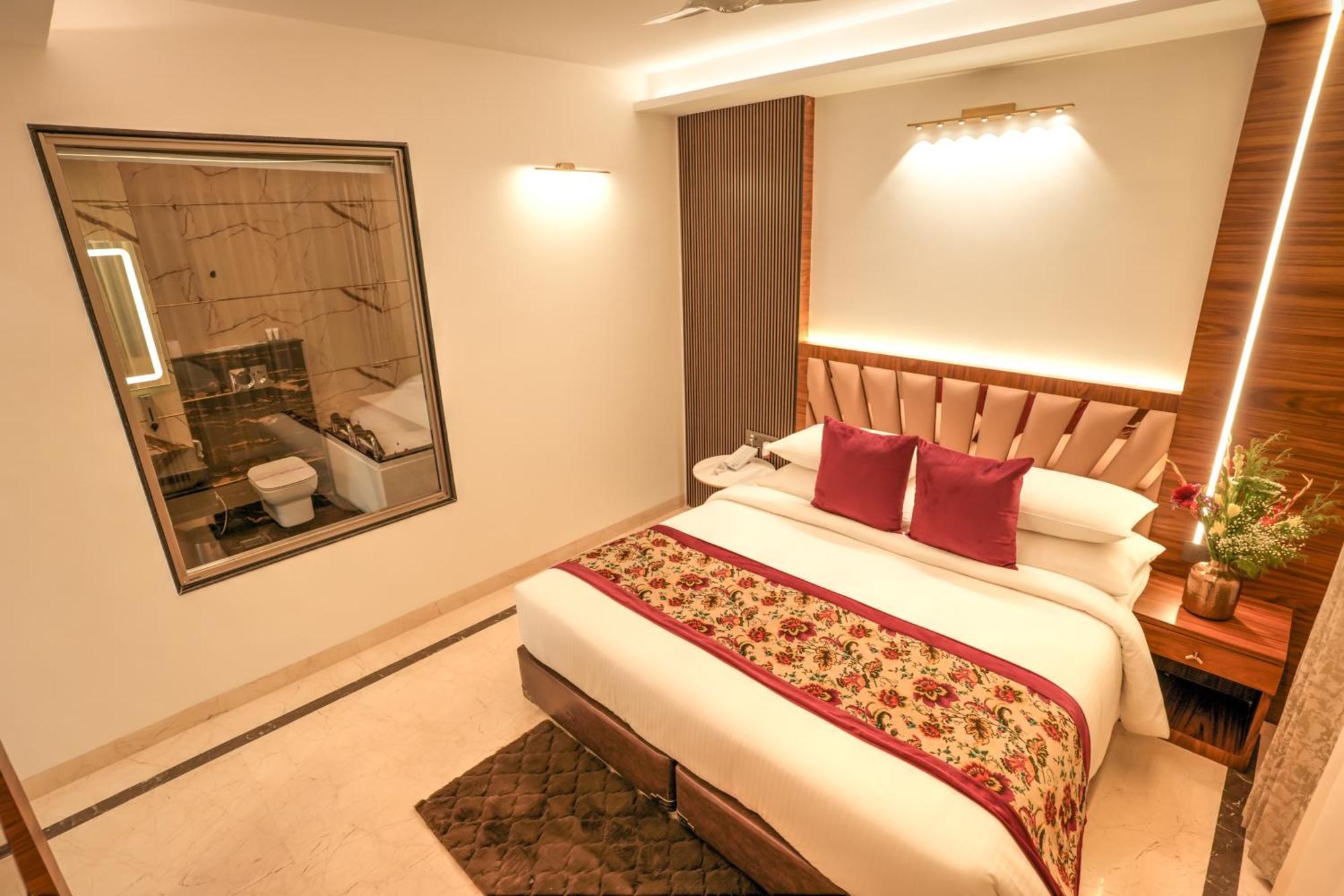 Rj Hotel - Managed By Atithi House Greater Noida Eksteriør billede