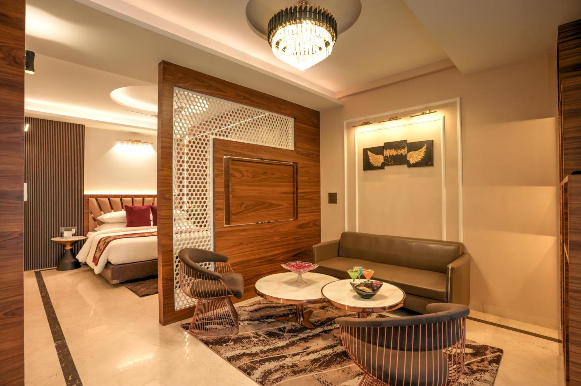 Rj Hotel - Managed By Atithi House Greater Noida Eksteriør billede