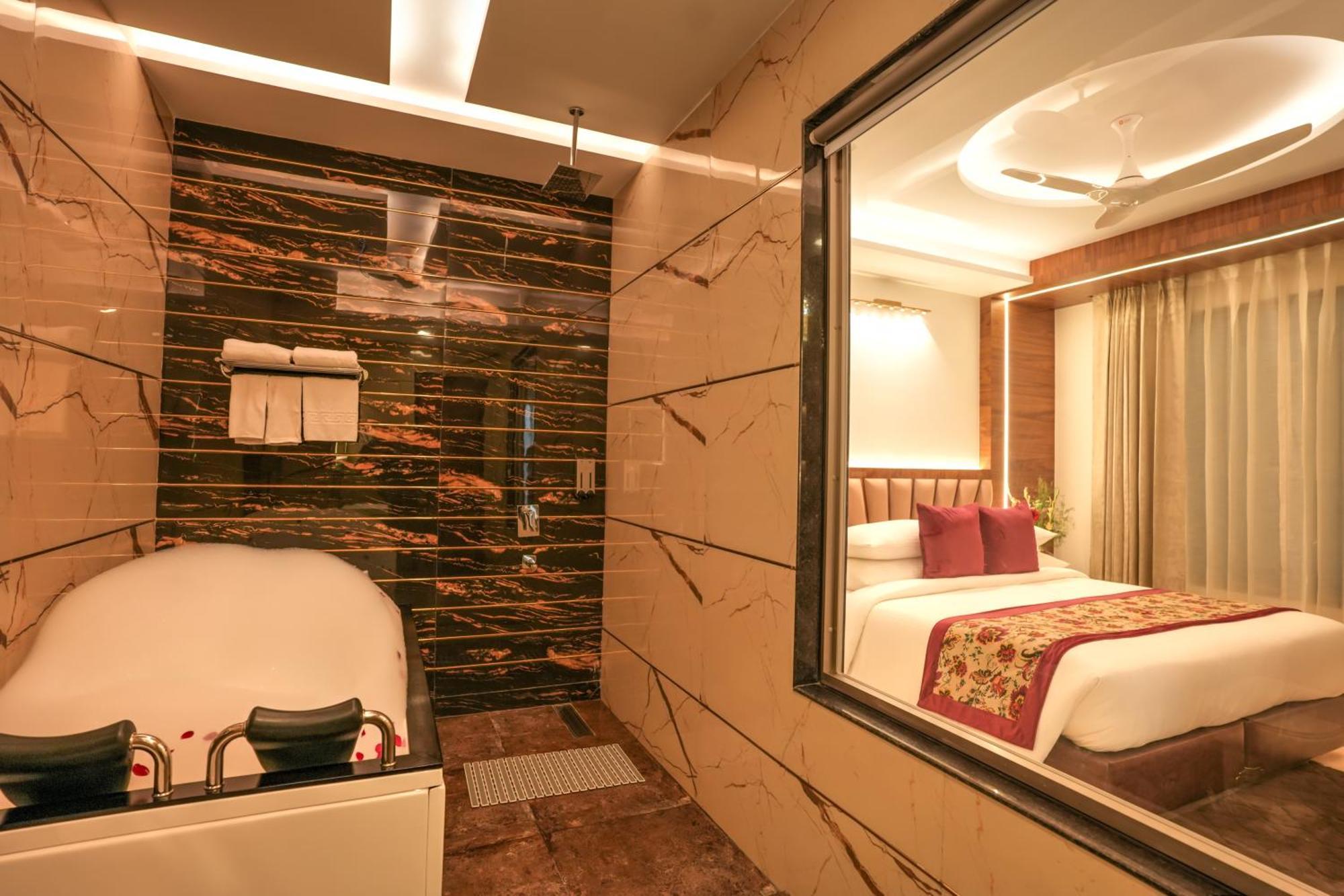 Rj Hotel - Managed By Atithi House Greater Noida Eksteriør billede