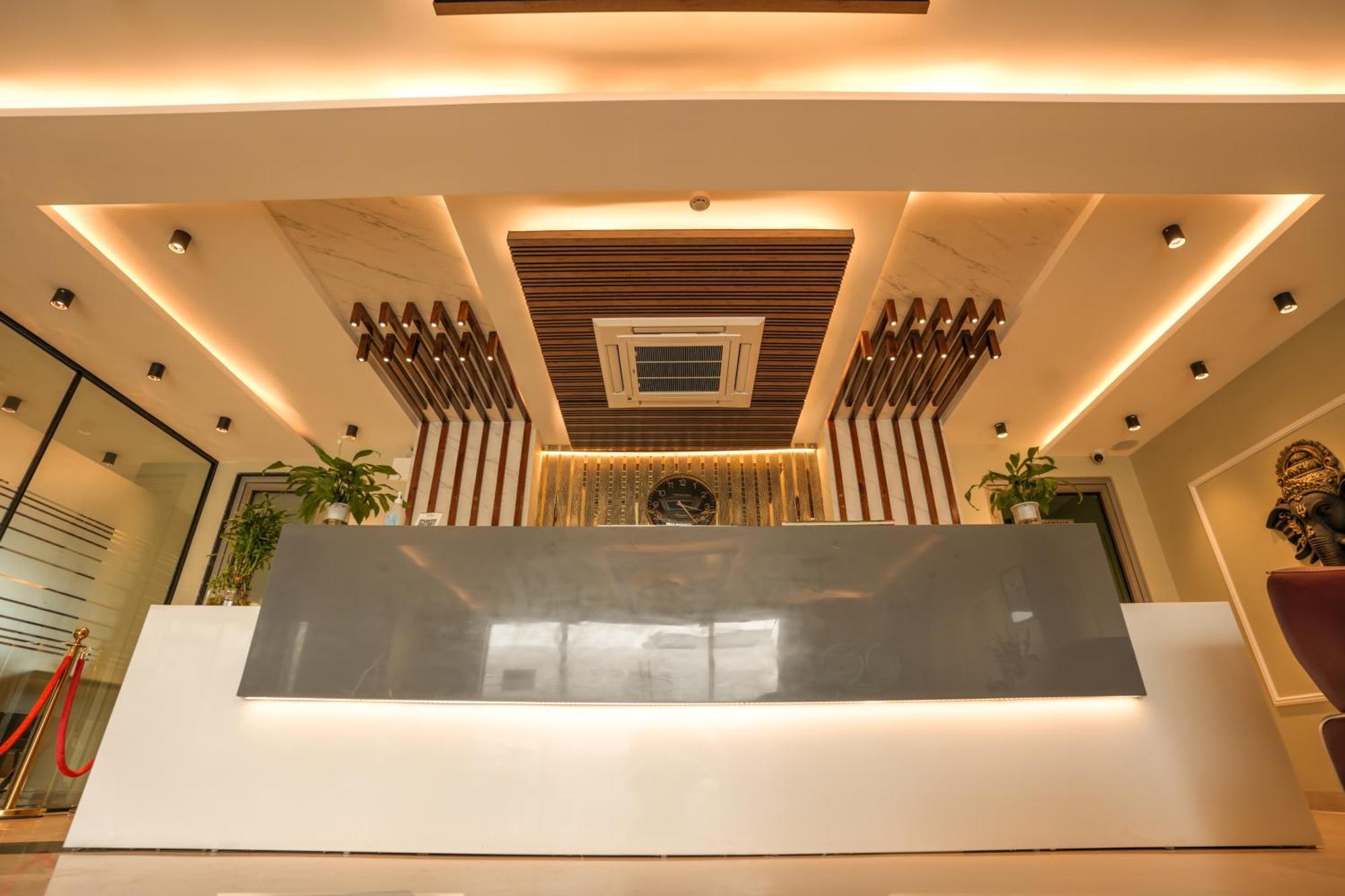 Rj Hotel - Managed By Atithi House Greater Noida Eksteriør billede
